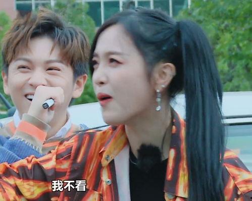 武艺吃瓜爆笑图片,爆笑全场！