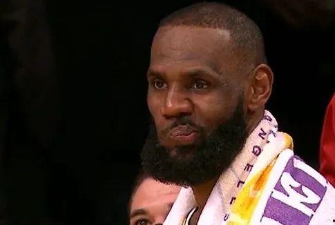 湖人人吃瓜群众,揭秘吃瓜群众的热情与争议