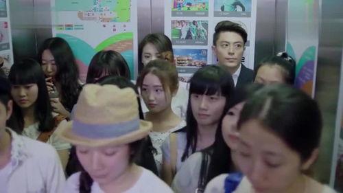 吃瓜小伙电梯事件视频,一场意外引发的全民热议