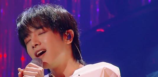 华晨宇吃瓜歌手,从吃瓜歌手到音乐巨匠的蜕变之路