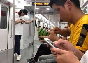 上海夜晚吃瓜群众